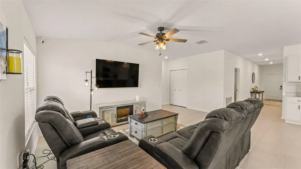 3012 TOTEM ROAD Eagle Lake, FL 33839