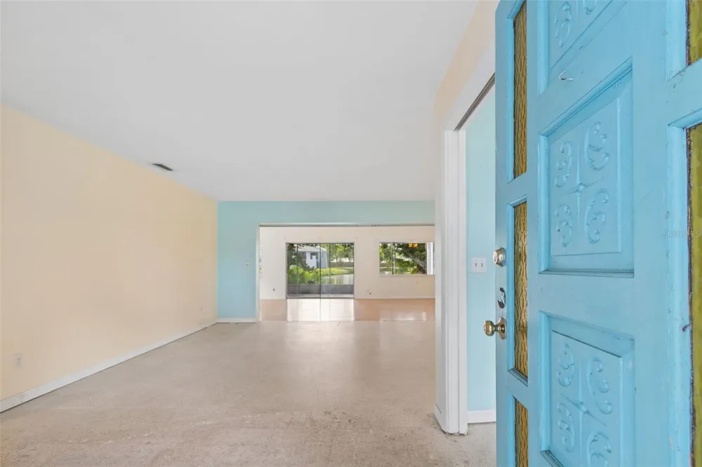 11435 OVAL DRIVE E Largo, FL 33774
