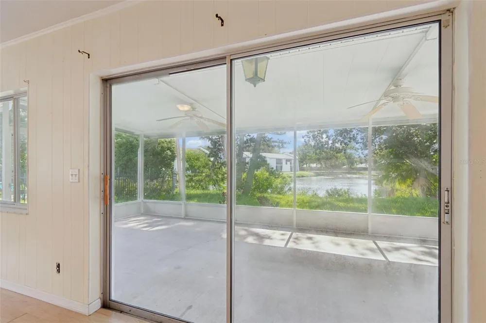 11435 OVAL DRIVE E Largo, FL 33774