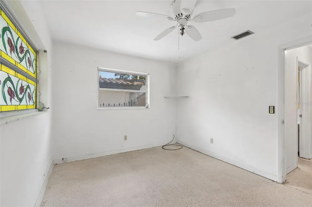 11435 OVAL DRIVE E Largo, FL 33774