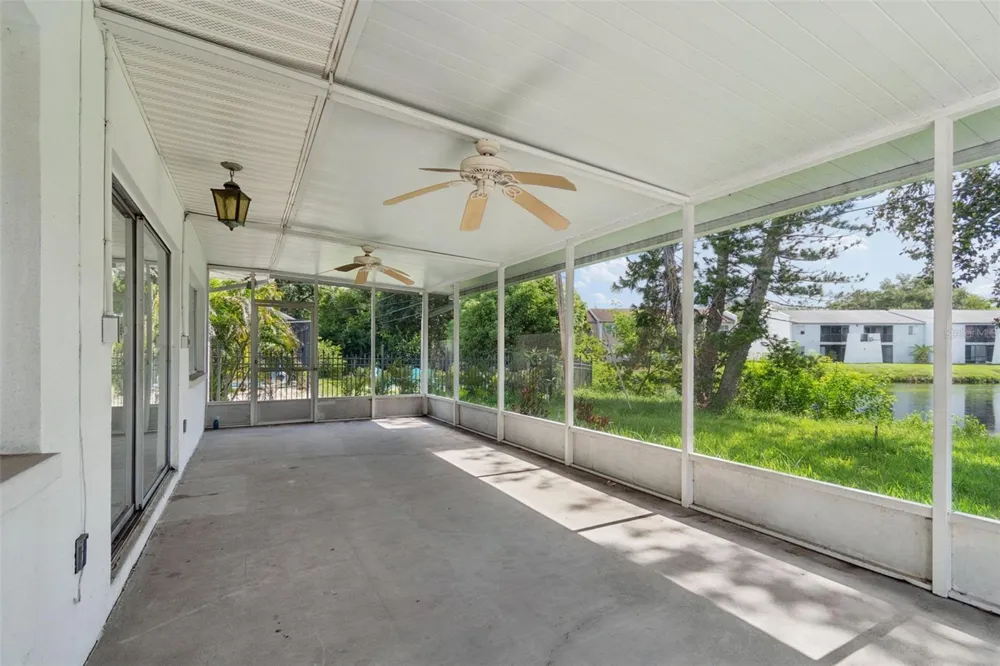 11435 OVAL DRIVE E Largo, FL 33774