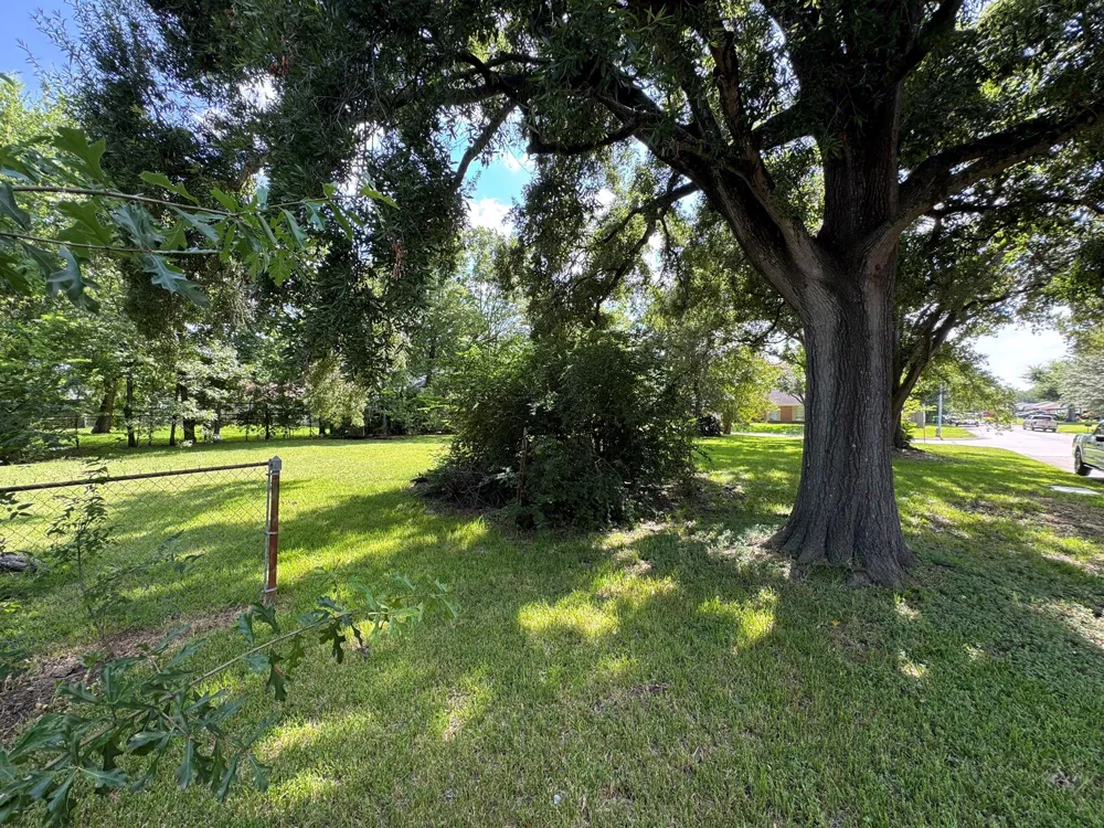 5414 Lorraine Drive Baytown, TX 77521