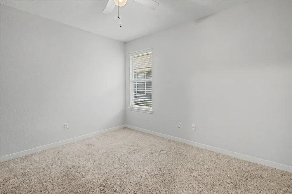 111 Enfield Court Huntsville, TX 77320