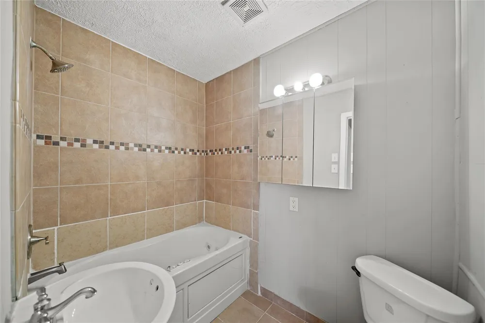 2835 Dragonwick Drive Houston, TX 77045