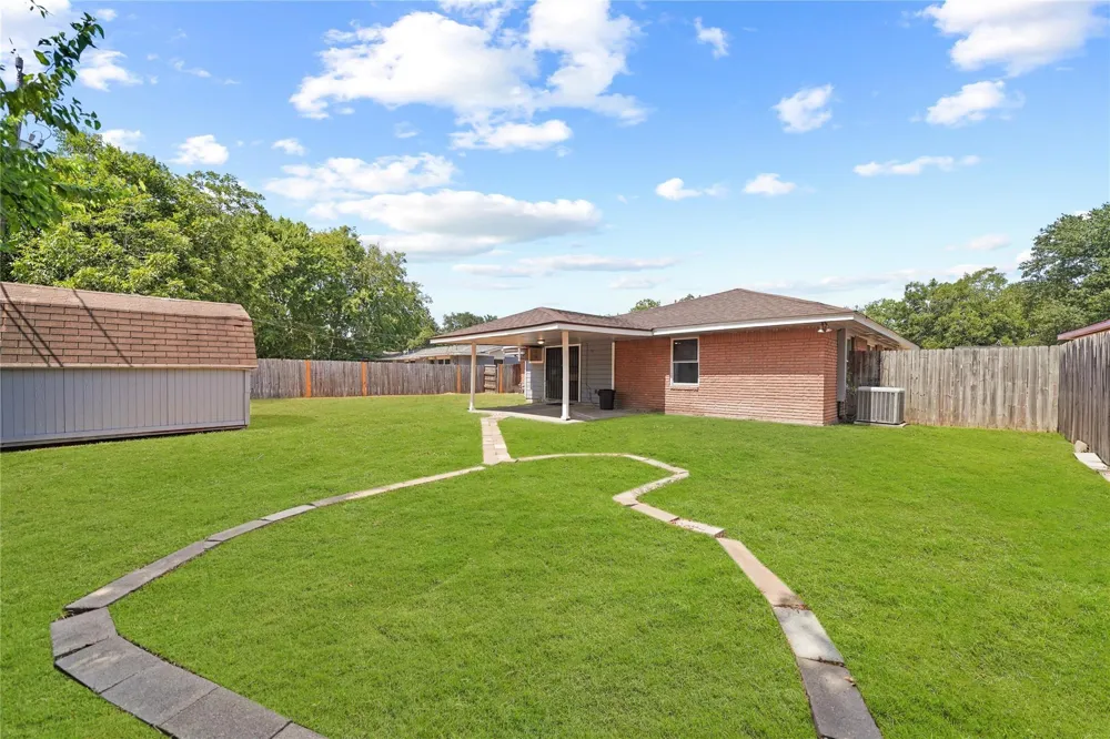 2835 Dragonwick Drive Houston, TX 77045