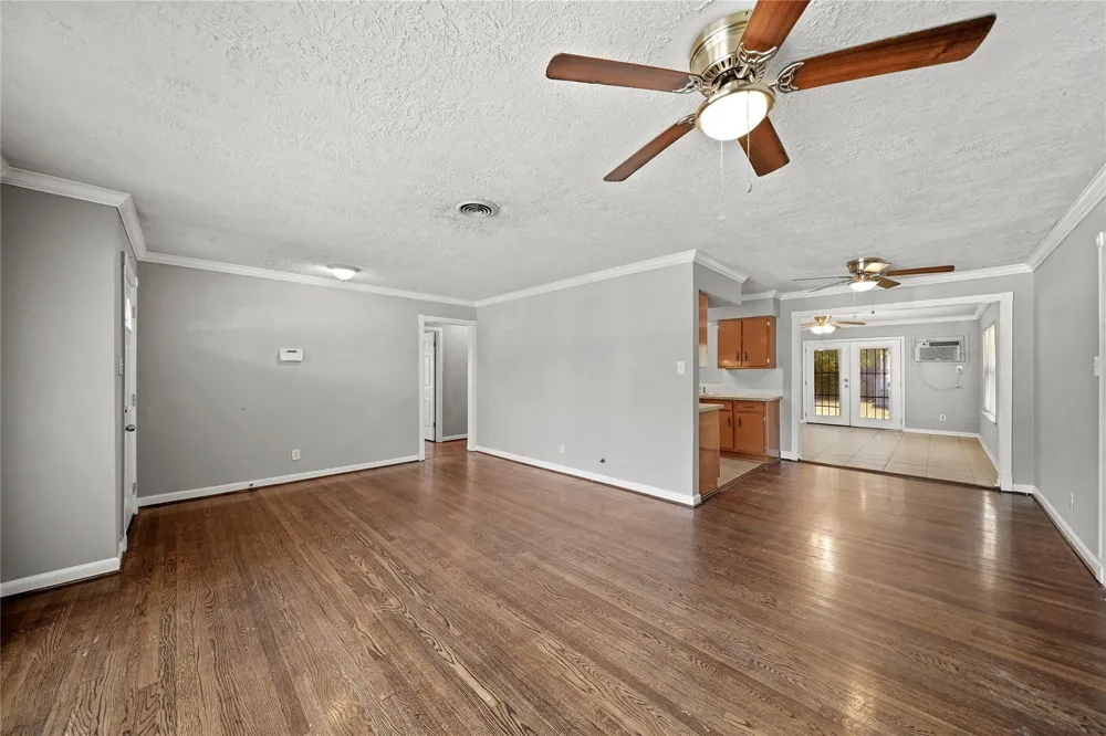 2835 Dragonwick Drive Houston, TX 77045