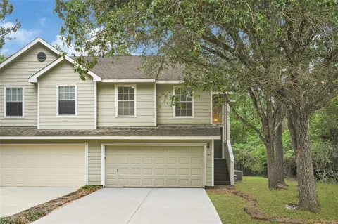 146 S Walden Elms Circle