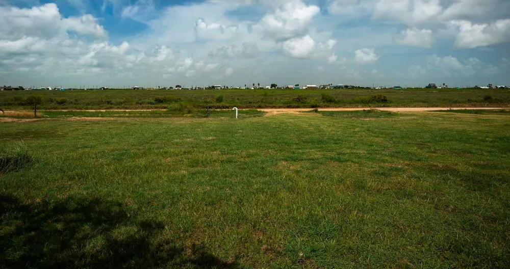 515 Hall Road Sargent, TX 77414