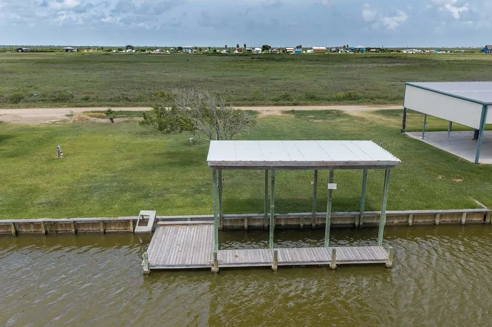 515 Hall Road Sargent, TX 77414