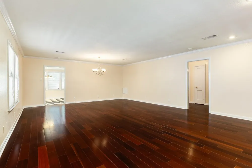 114 Tarpon Avenue Galveston, TX 77550