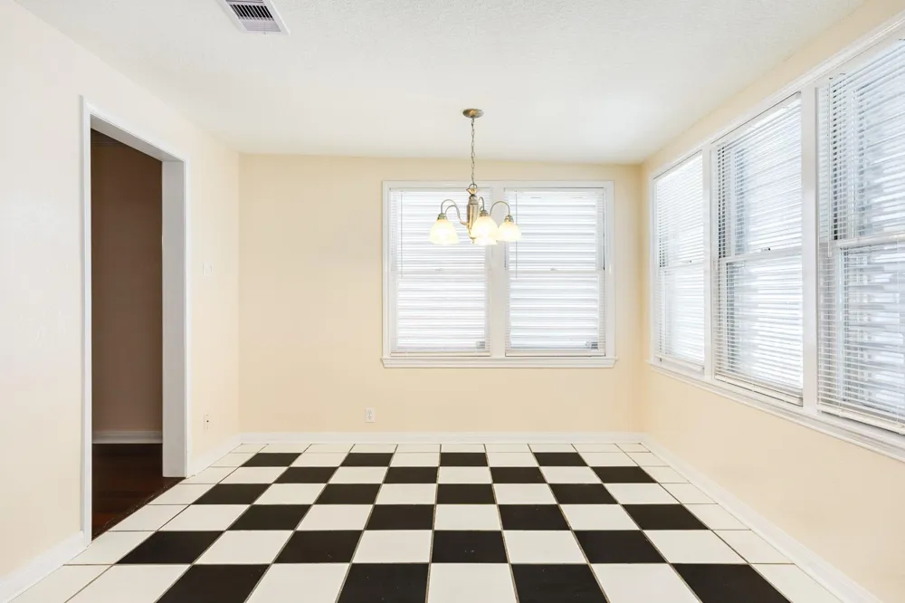 114 Tarpon Avenue Galveston, TX 77550