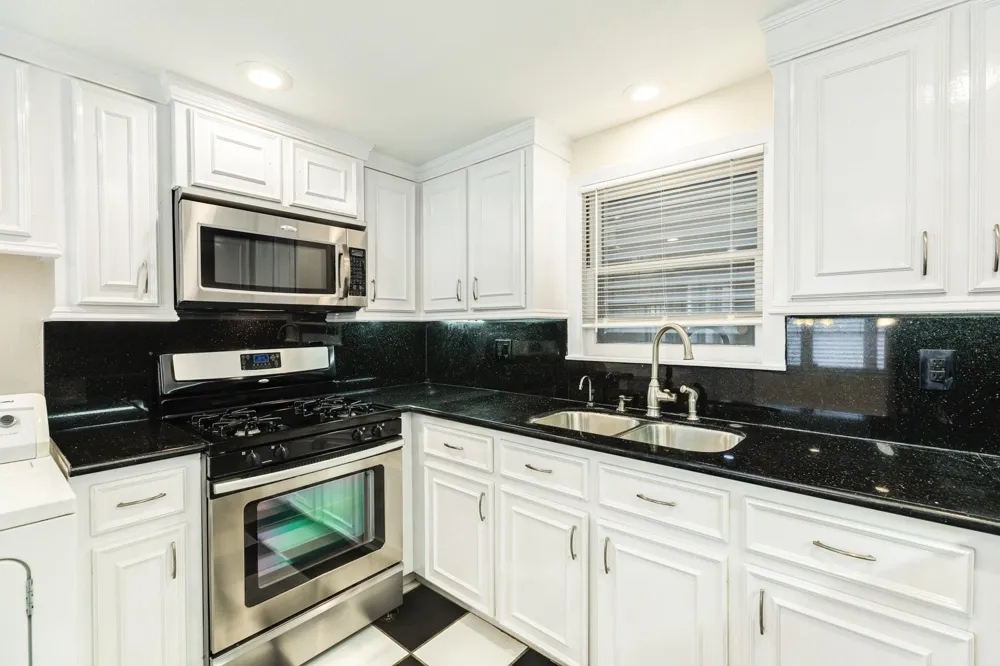 114 Tarpon Avenue Galveston, TX 77550