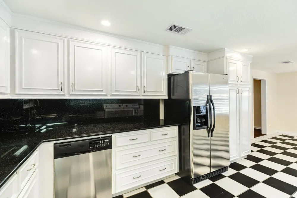 114 Tarpon Avenue Galveston, TX 77550
