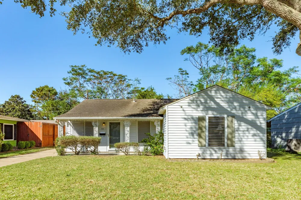 114 Tarpon Avenue Galveston, TX 77550