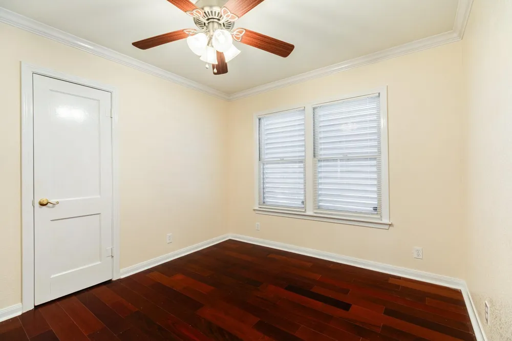 114 Tarpon Avenue Galveston, TX 77550