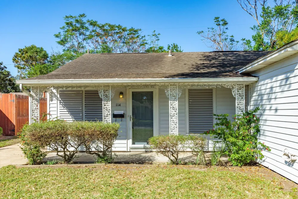 114 Tarpon Avenue Galveston, TX 77550