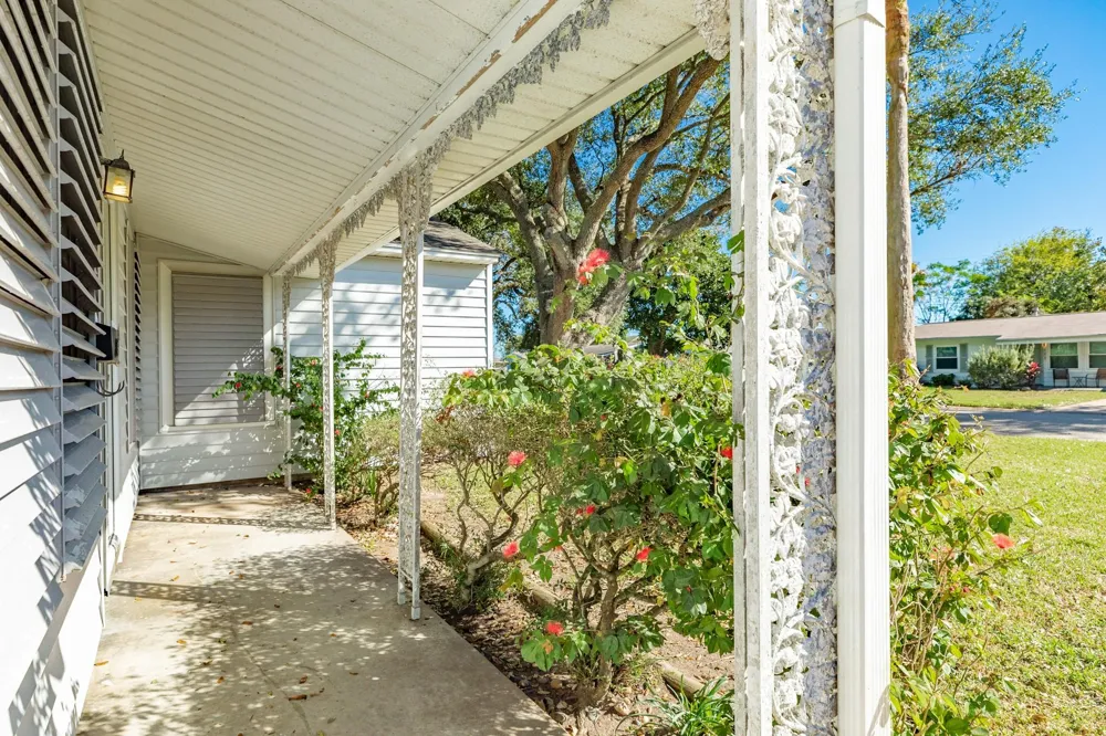 114 Tarpon Avenue Galveston, TX 77550