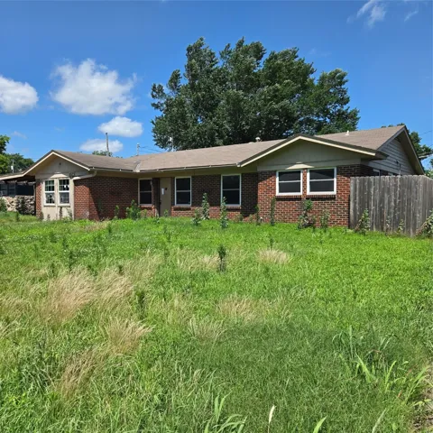 425 NW Oak Park Road
