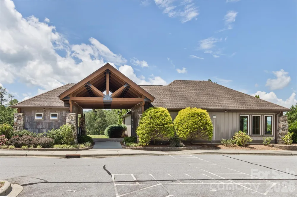 100 Titleist Way Hendersonville, NC 28739