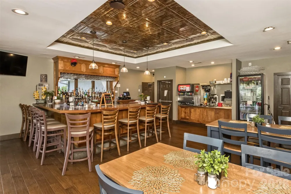 100 Titleist Way Hendersonville, NC 28739