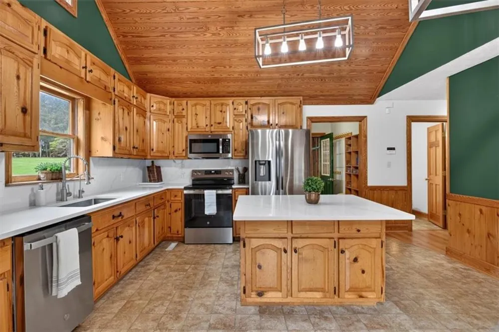 98 Adair Hollow Road NW Adairsville, GA 30103