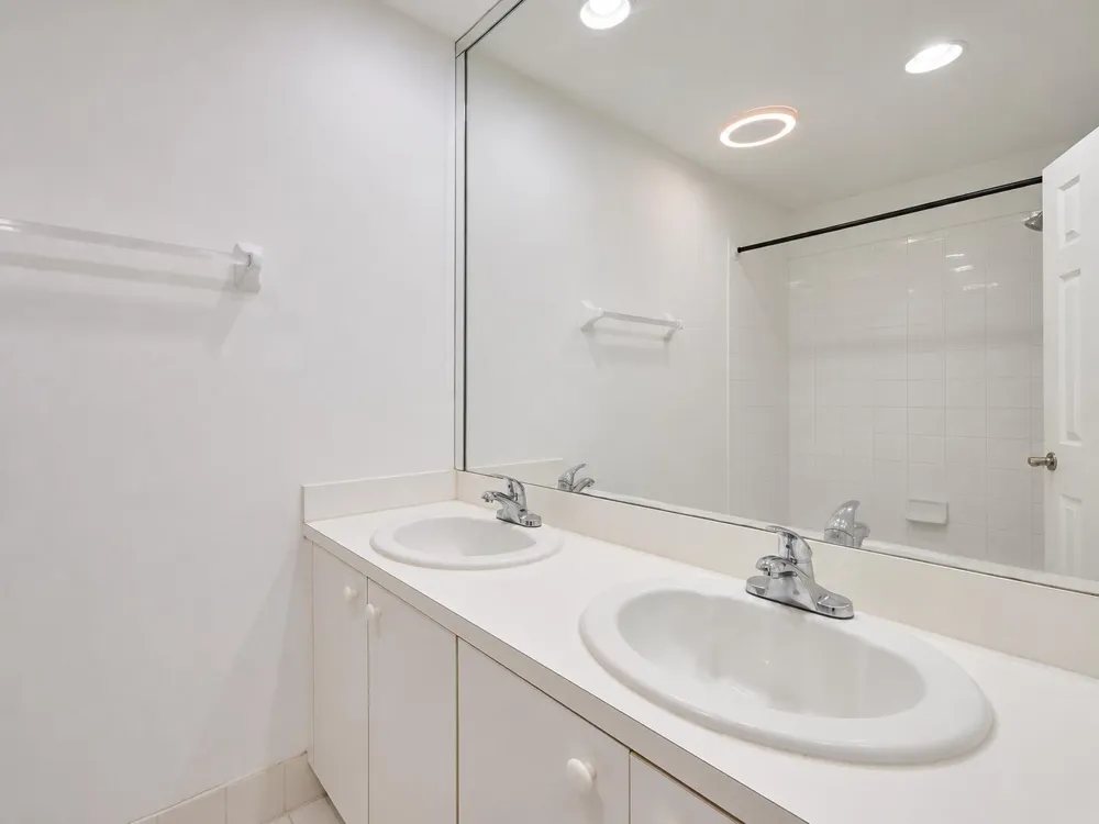 4750 NW 117th Avenue Coral Springs, FL 33076