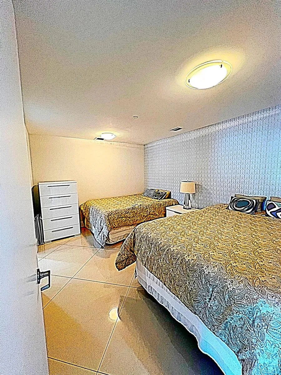 495 BRICKELL AVENUE #1605 Miami, FL 33131