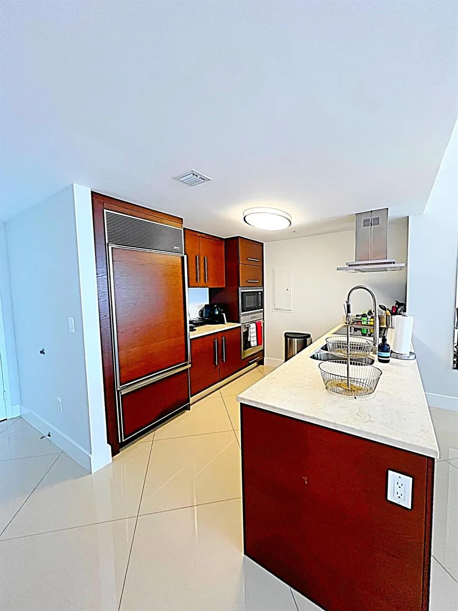495 BRICKELL AVENUE #1605 Miami, FL 33131