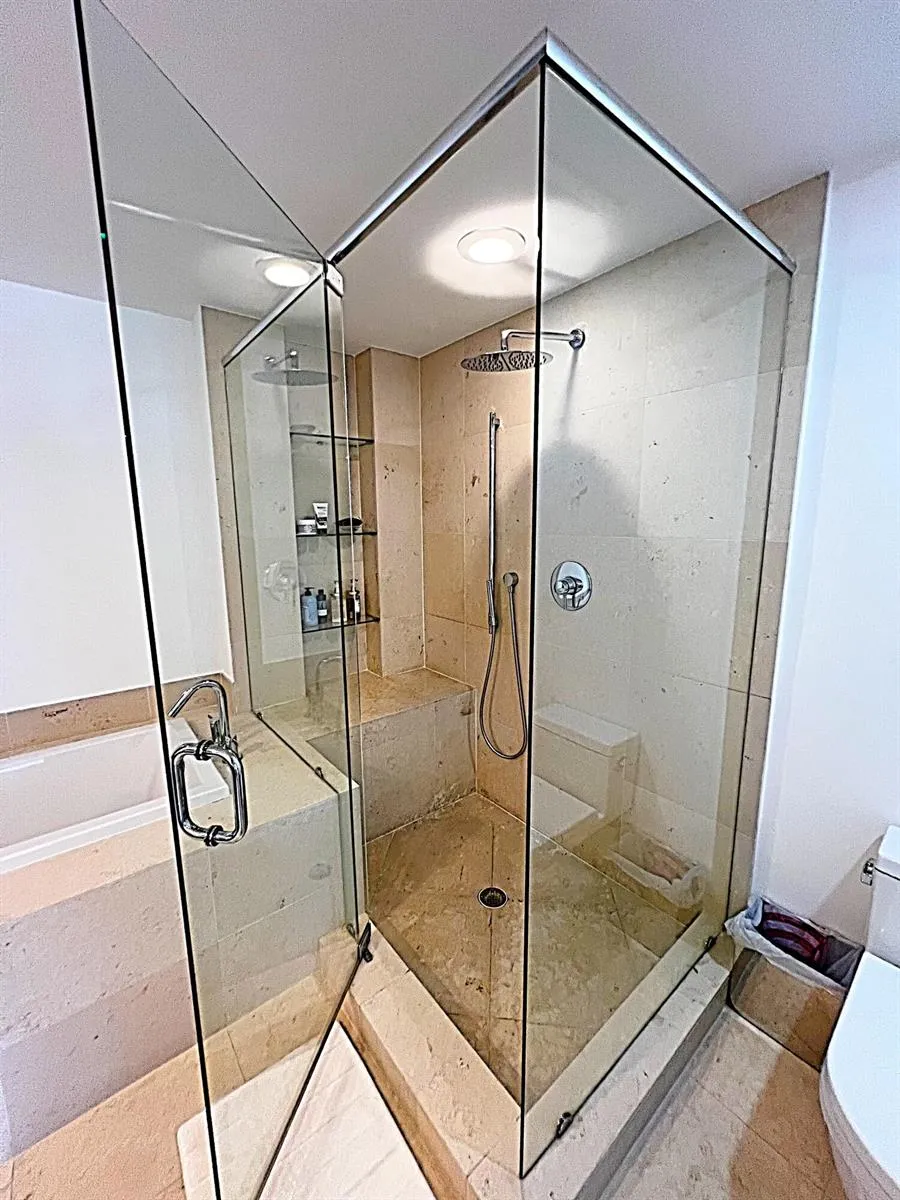 495 BRICKELL AVENUE #1605 Miami, FL 33131