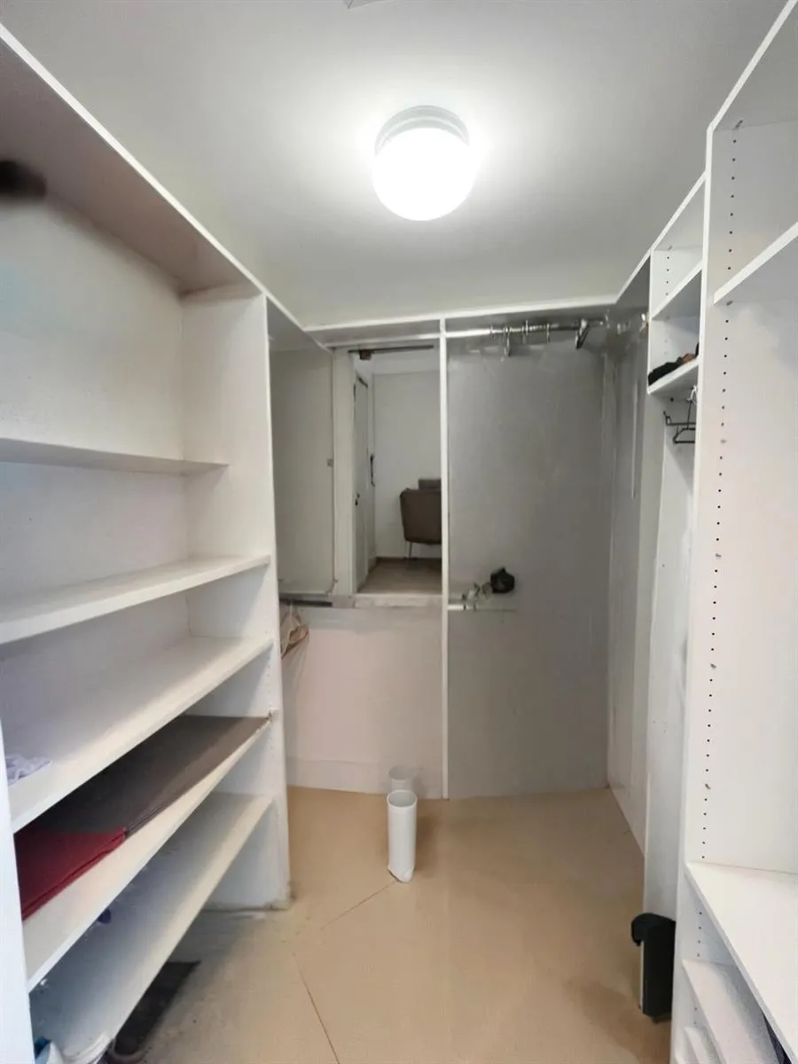 495 BRICKELL AVENUE #1605 Miami, FL 33131