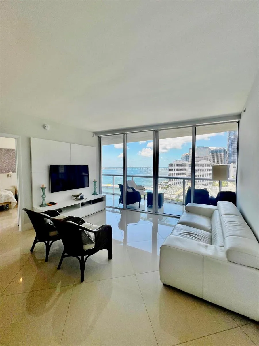 495 BRICKELL AVENUE #1605 Miami, FL 33131