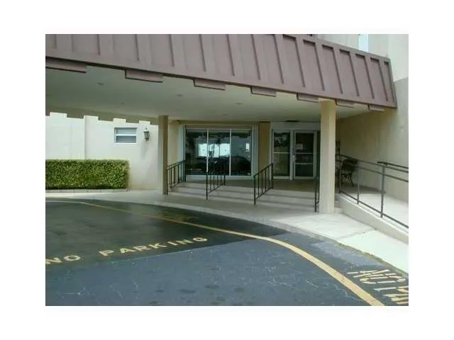 1500 S OCEAN BOULEVARD #1506 Lauderdale By The Sea, FL 33062