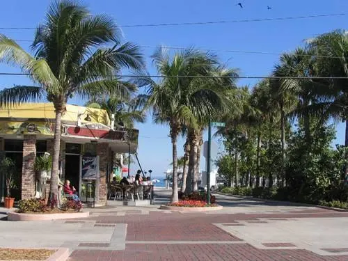 1500 S OCEAN BOULEVARD #1506 Lauderdale By The Sea, FL 33062