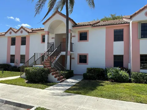 301 Norwood Terrace #128