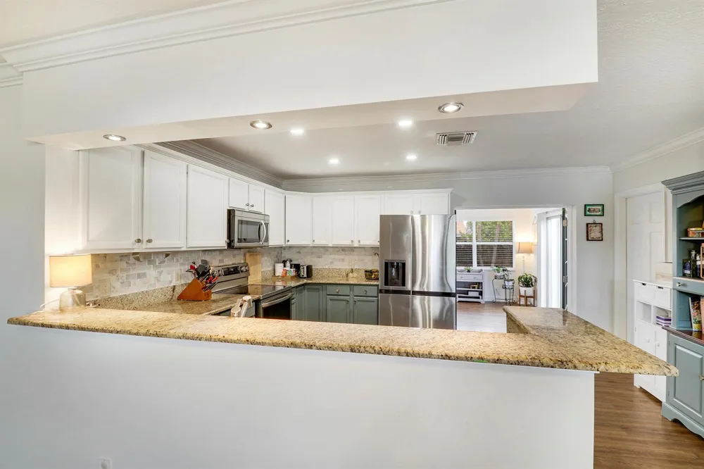 104 BANYAN CIRCLE Jupiter, FL 33458