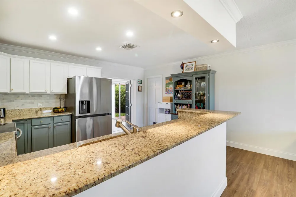 104 BANYAN CIRCLE Jupiter, FL 33458