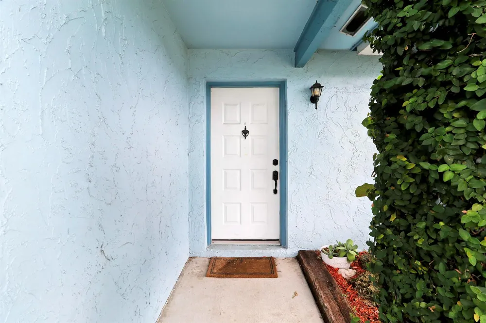 104 BANYAN CIRCLE Jupiter, FL 33458