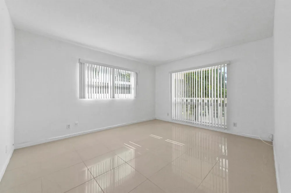 2755 NE 28th Avenue #F-1 Lighthouse Point, FL 33064