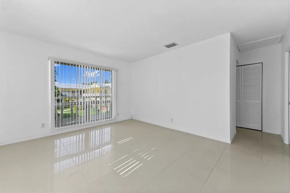 2755 NE 28th Avenue #F-1 Lighthouse Point, FL 33064