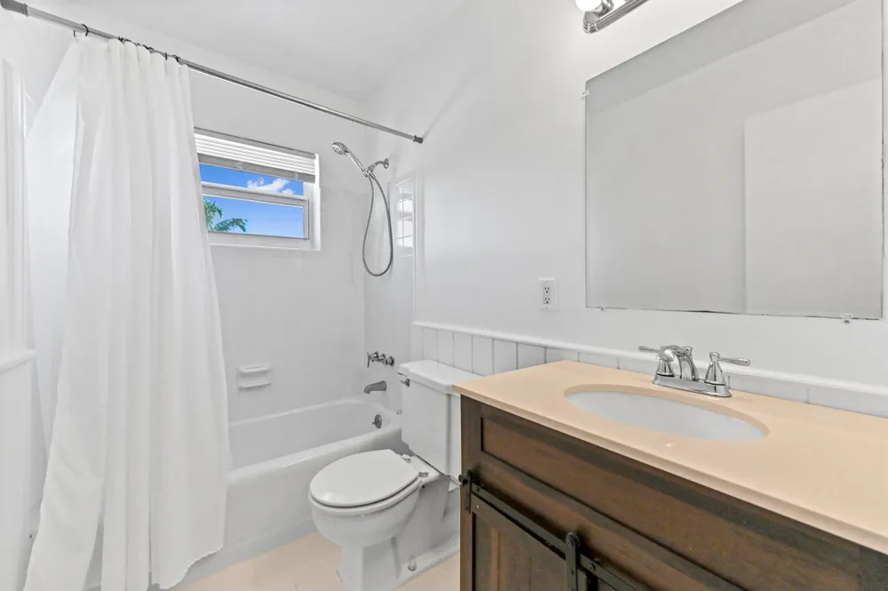 2755 NE 28th Avenue #F-1 Lighthouse Point, FL 33064