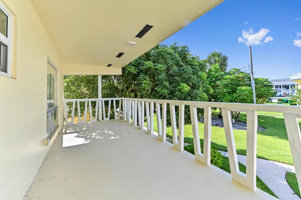 2755 NE 28th Avenue #F-1 Lighthouse Point, FL 33064