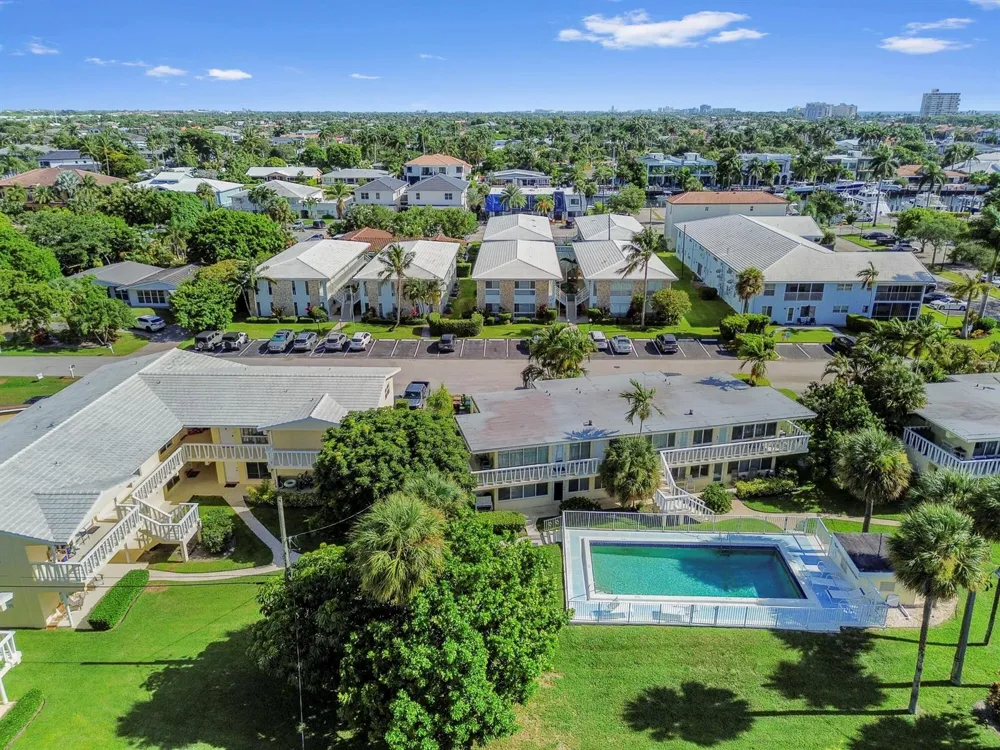 2755 NE 28th Avenue #F-1 Lighthouse Point, FL 33064