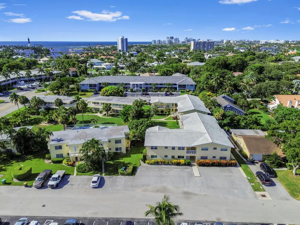 2755 NE 28th Avenue #F-1 Lighthouse Point, FL 33064