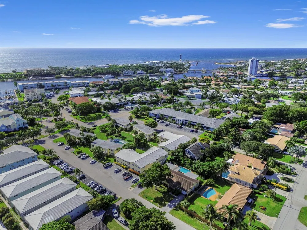 2755 NE 28th Avenue #F-1 Lighthouse Point, FL 33064