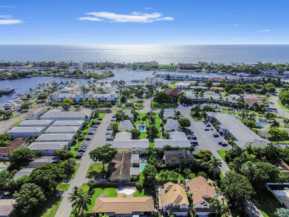2755 NE 28th Avenue #F-1 Lighthouse Point, FL 33064