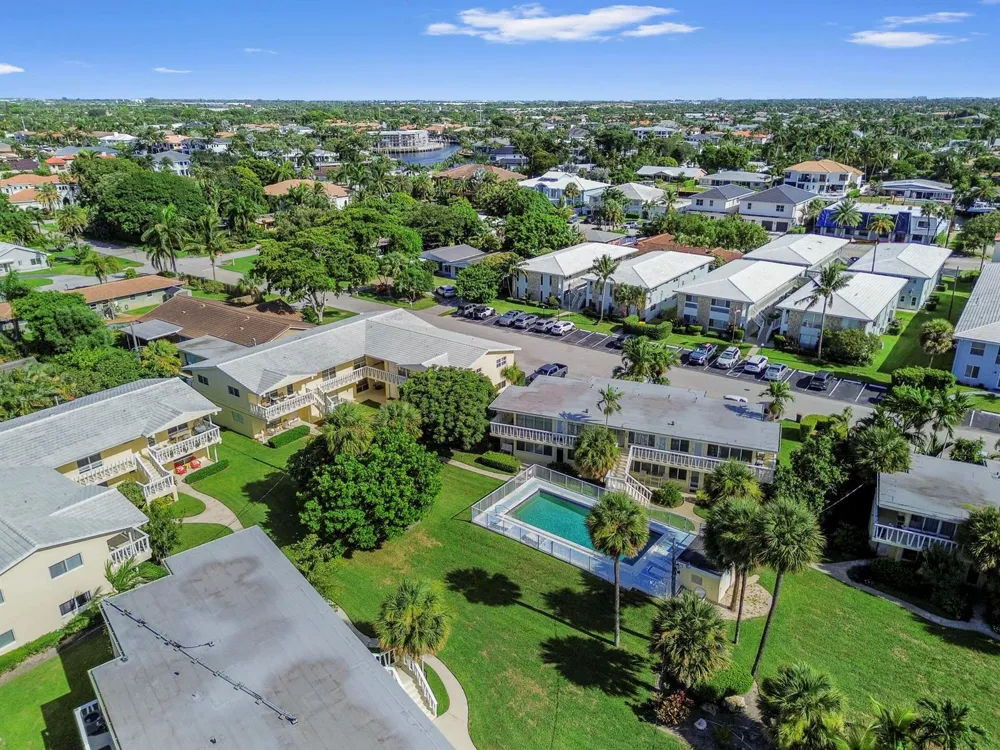 2755 NE 28th Avenue #F-1 Lighthouse Point, FL 33064