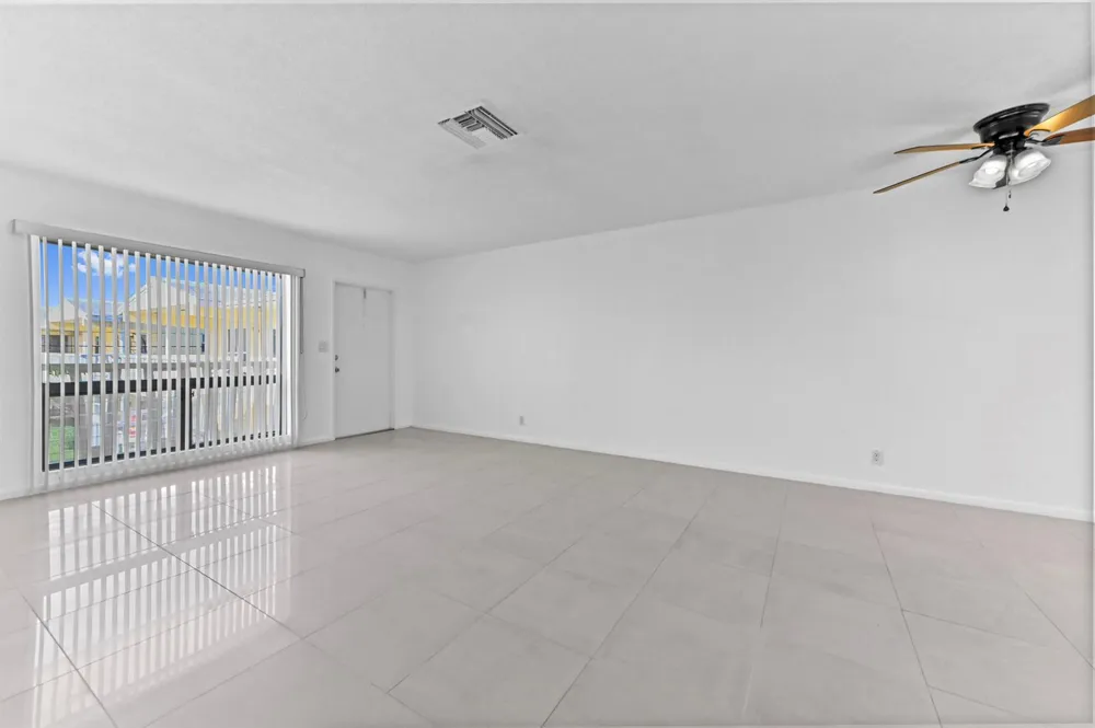 2755 NE 28th Avenue #F-1 Lighthouse Point, FL 33064