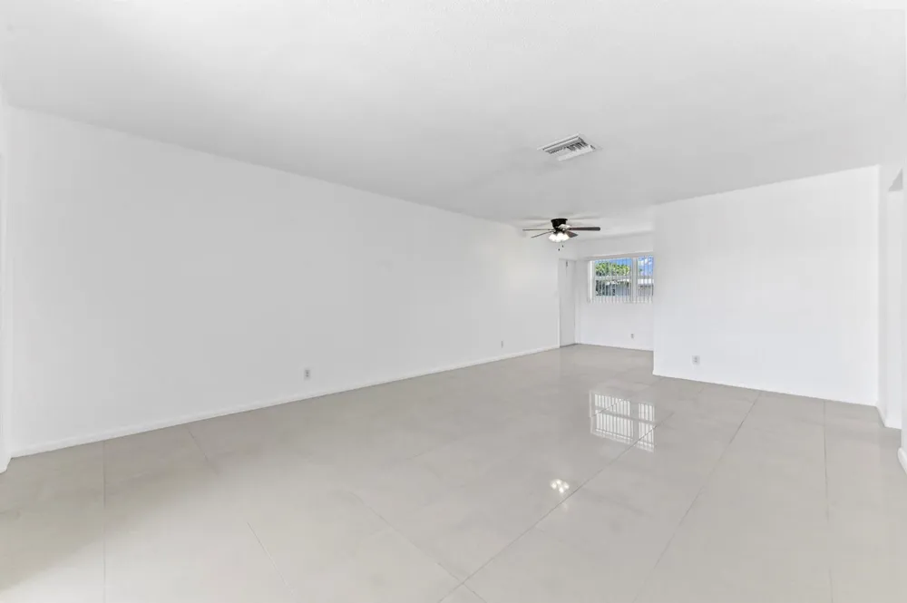 2755 NE 28th Avenue #F-1 Lighthouse Point, FL 33064