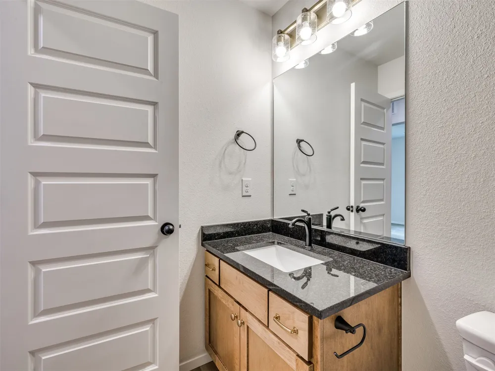 7613 E 89th Street Owasso, OK 74055