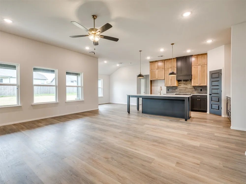7613 E 89th Street Owasso, OK 74055